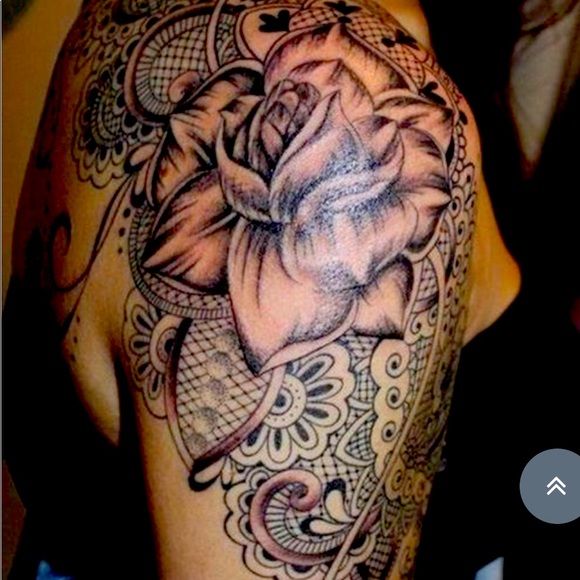 Meet your Posher, Tiffany - Picture 1 of 1